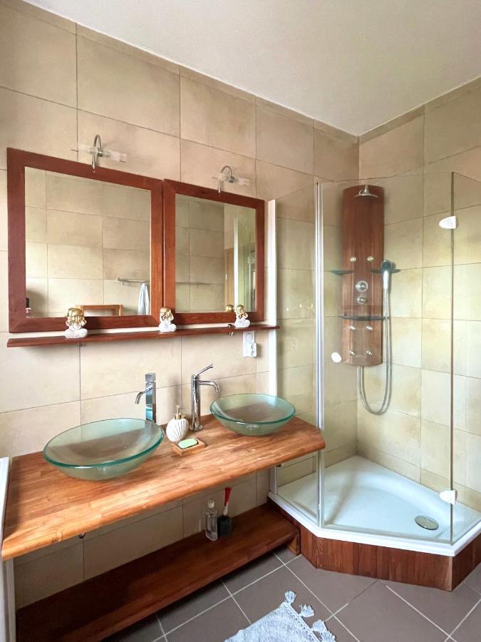 Appartement Mb - Logement 3 Chambres - Drage Bagian luar foto